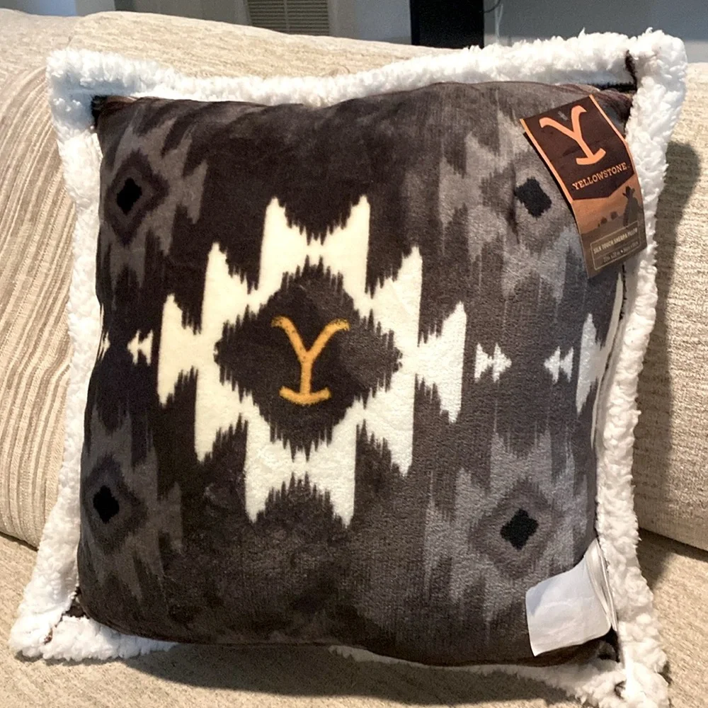 NWT Yellowstone Silk Touch Pillow With Sherpa Back, 22